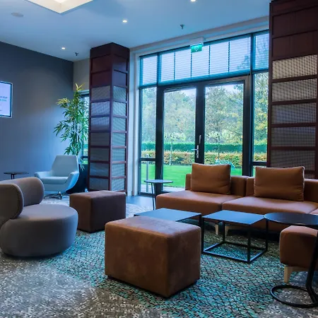 Отель Courtyard By Marriott Amsterdam Airport