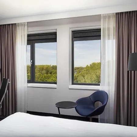 Courtyard By Marriott Amsterdam Airport 4*