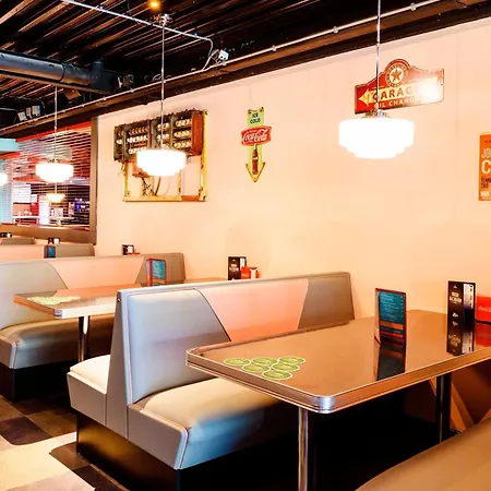 Courtyard By Marriott Amsterdam Airport Хоофддорп