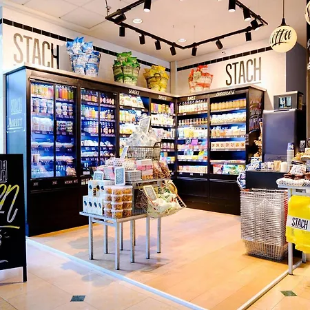 Отель Courtyard By Marriott Amsterdam Airport 4*