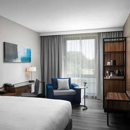 Отель Courtyard By Marriott Amsterdam Airport