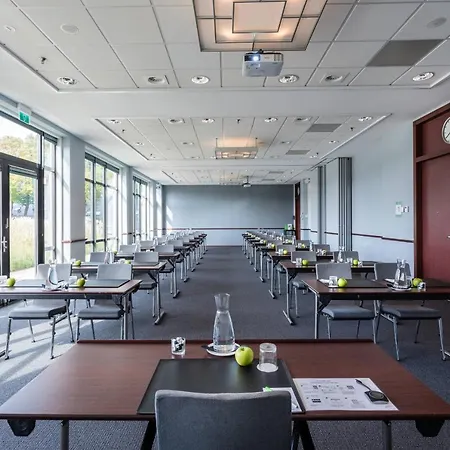 Courtyard By Marriott Amsterdam Airport 4*