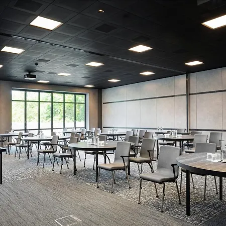 Ξενοδοχείο Courtyard By Marriott Amsterdam Airport 4*