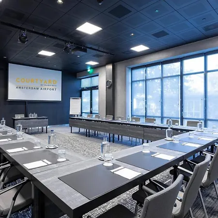 Courtyard By Marriott Amsterdam Airport Hotel 4*
