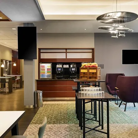 코트야드 바이 메리어트 암스테르담 에어포트 4* 호프트도프