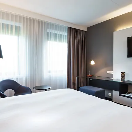 Courtyard By Marriott Amsterdam Airport Hotel 4*