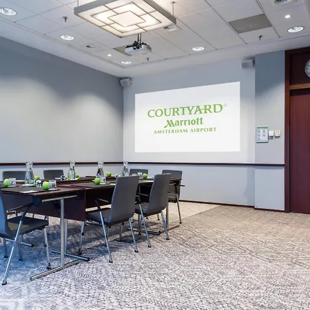 コートヤード バイ マリオット アムステルダム エアポート ホテル 4*