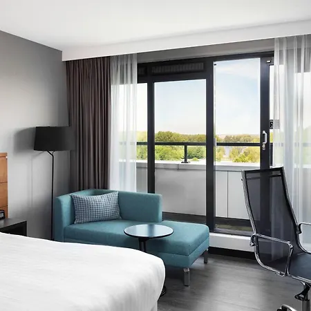 Hotel Courtyard By Marriott Amsterdam Airport 4*