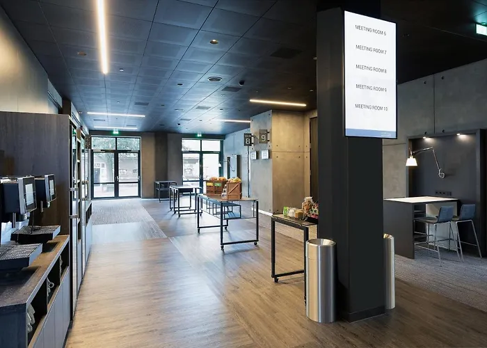 Courtyard By Marriott Amsterdam Airport 4*