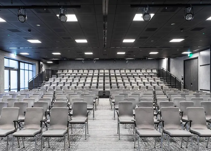 Courtyard By Marriott Amsterdam Airport 4*