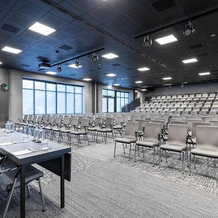 Courtyard By Marriott Amsterdam Airport Hotel 4*