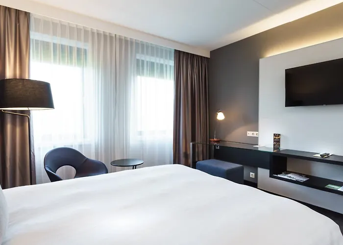 Courtyard By Marriott Amsterdam Airport Hotel 4*