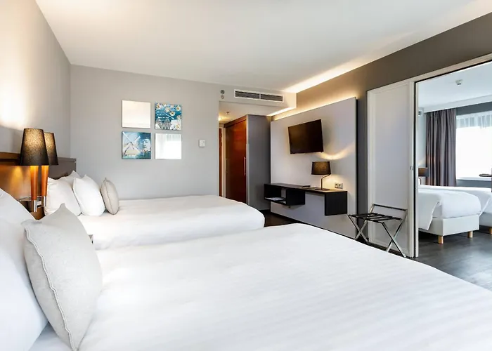 Courtyard By Marriott Amsterdam Airport Hotel 4*