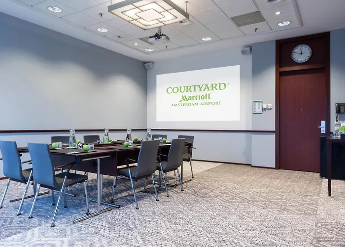 Courtyard By Marriott Amsterdam Airport Hotel 4*