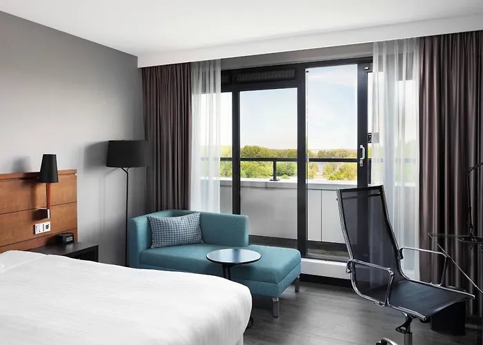 Hotel Courtyard By Marriott Amsterdam Airport 4*